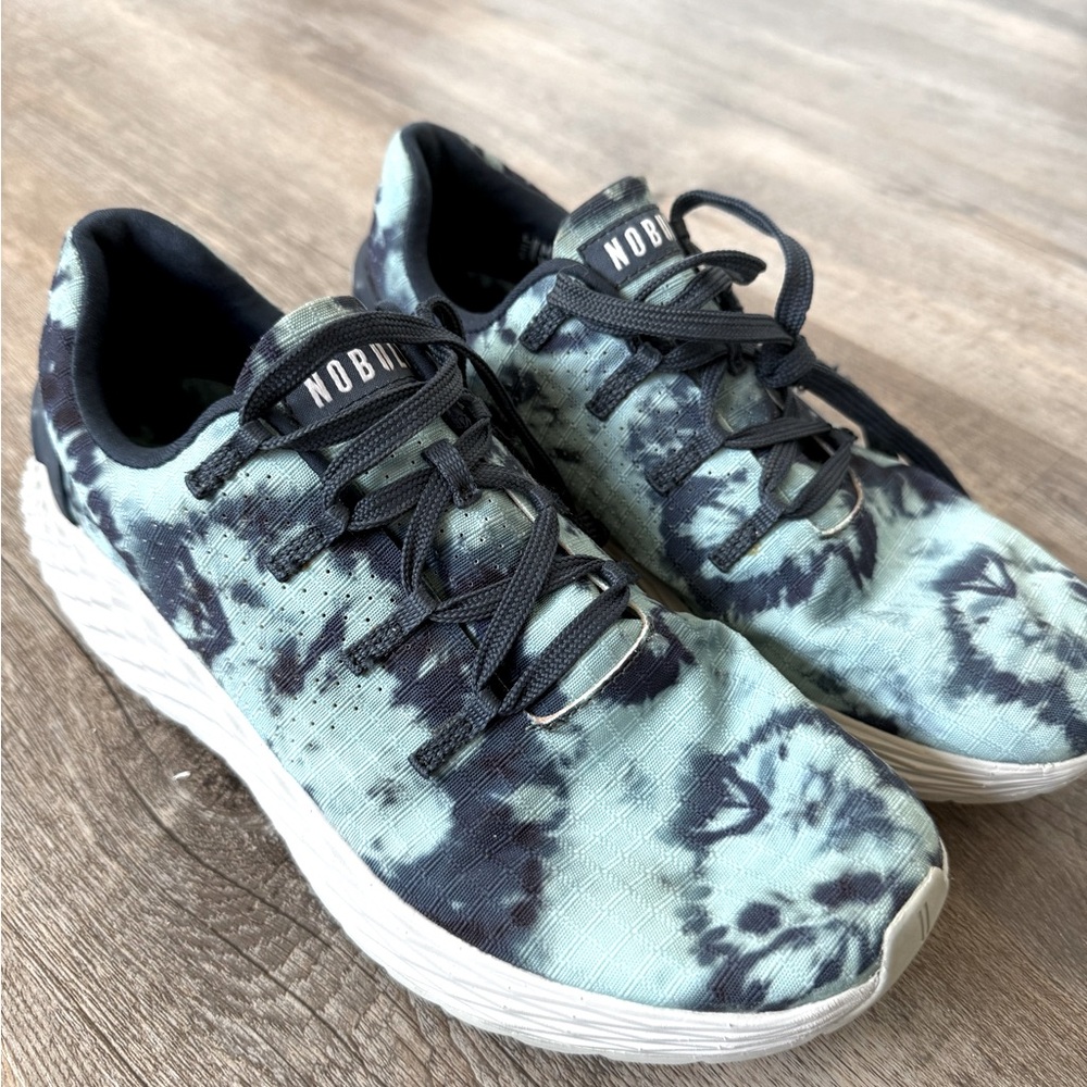 Women’s NOBULL size 8